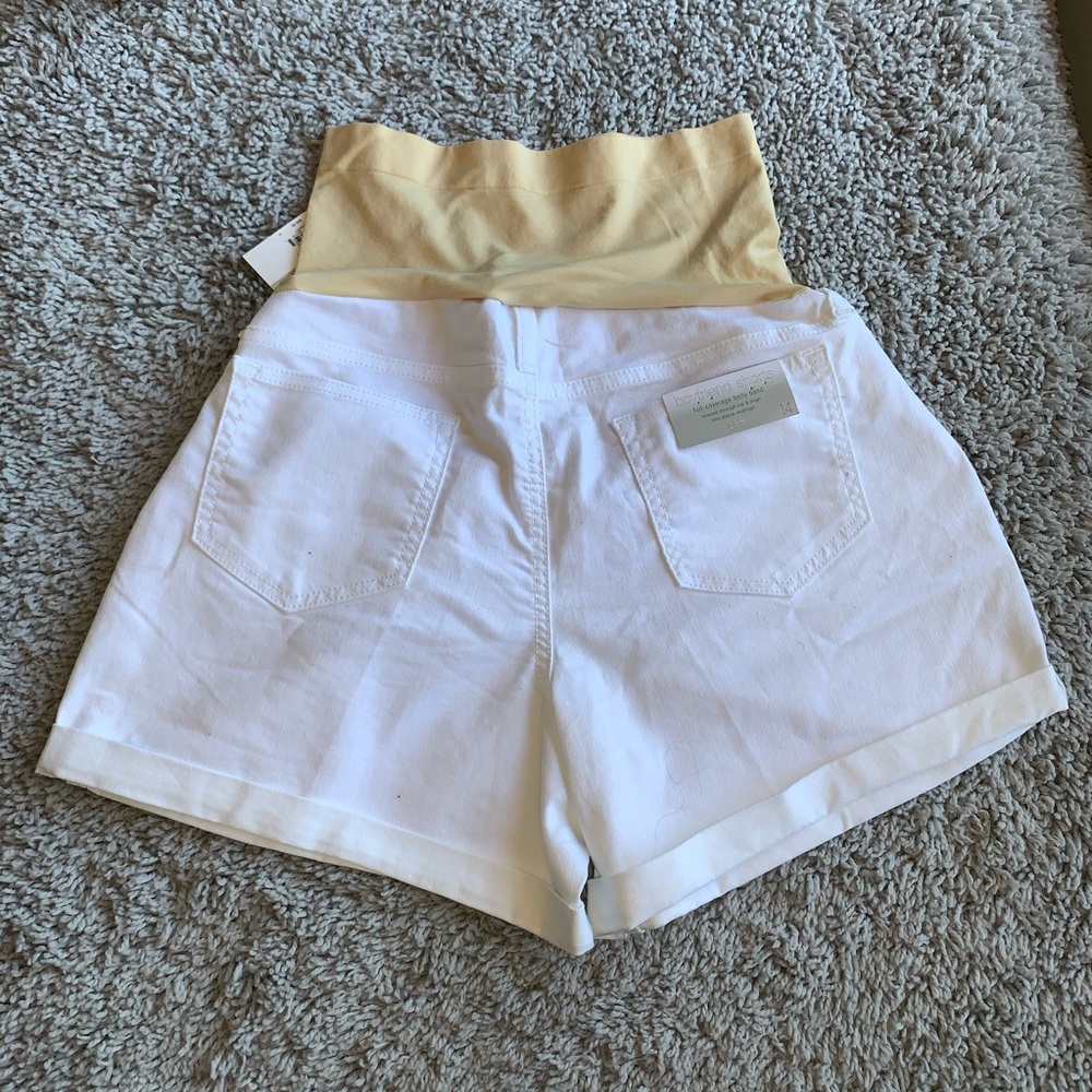 Maternity a:glow Belly Panel White Jean Shorts - Picture 4 of 8